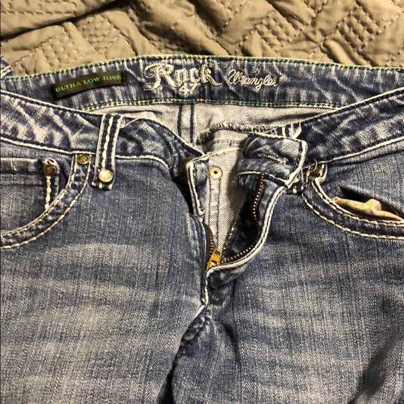 Gently used. Barely been worn - Picture 2 of 2